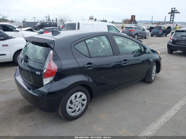 JTDKDTB32G1121493 Toyota Prius C Two