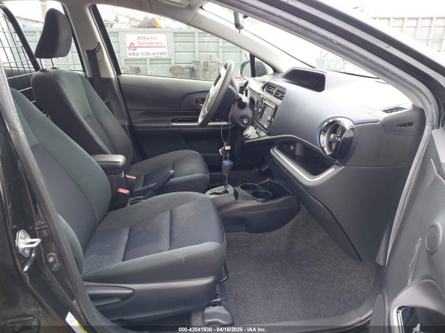JTDKDTB32G1121493 Toyota Prius C Two