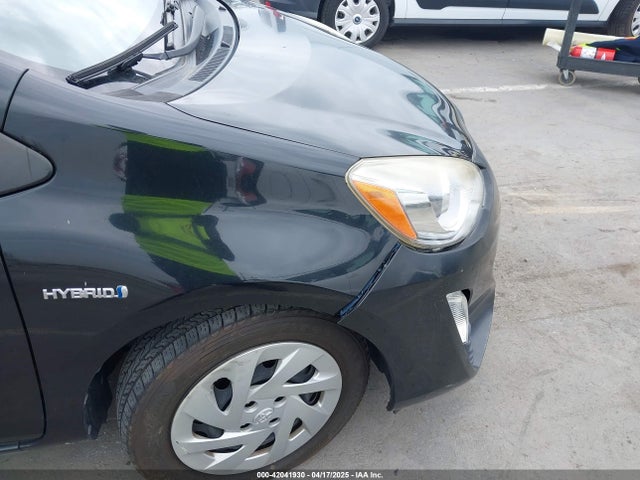 JTDKDTB32G1121493 Toyota Prius C Two