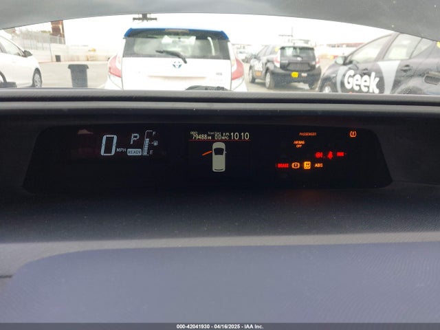 JTDKDTB32G1121493 Toyota Prius C Two