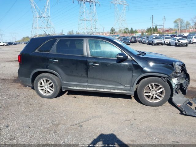 5XYKTCA63FG614211 KIA SORENTO LX