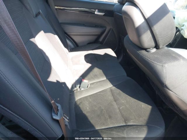 5XYKTCA63FG614211 KIA SORENTO LX
