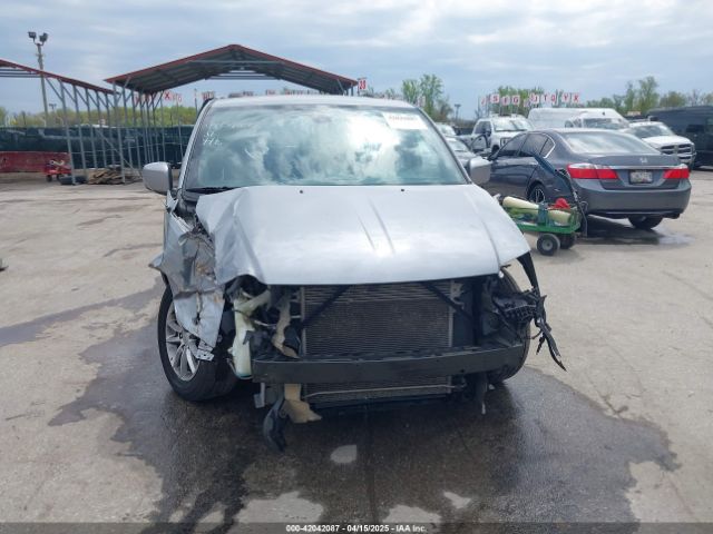 2C4RDGCG2KR775504 Dodge Grand Caravan Sxt