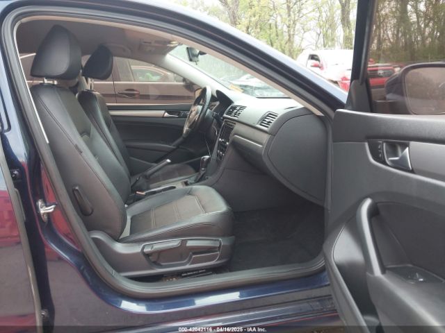 1VWBT7A3XFC026997 Volkswagen Passat 1.8t Se