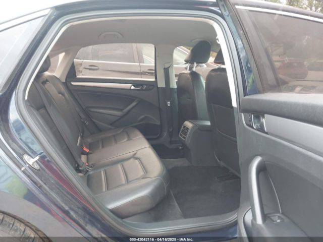 1VWBT7A3XFC026997 Volkswagen Passat 1.8t Se