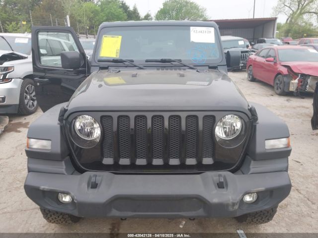 1C4GJXAN1JW255415 Jeep Wrangler Sport S 4x4