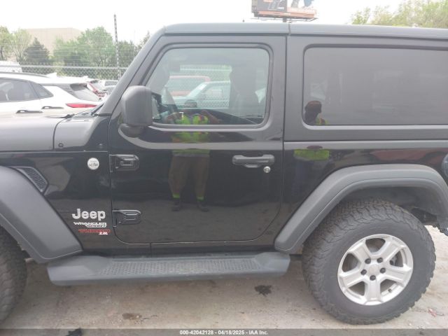 1C4GJXAN1JW255415 Jeep Wrangler Sport S 4x4