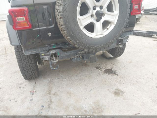 1C4GJXAN1JW255415 Jeep Wrangler Sport S 4x4