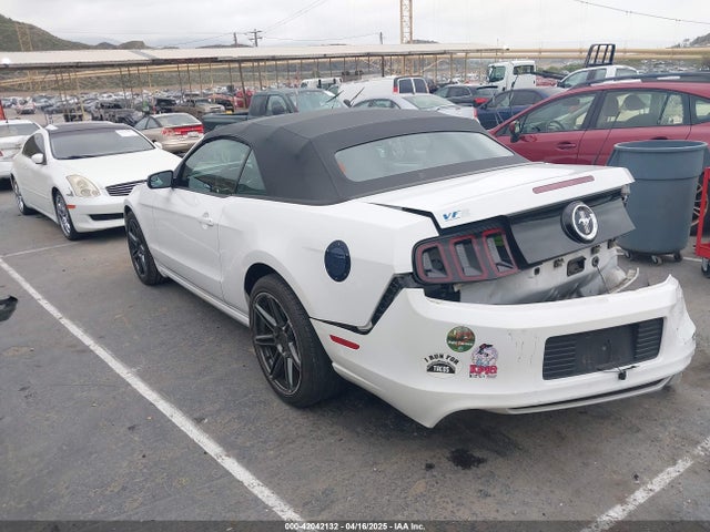 1ZVBP8EM8E5333696 Ford Mustang V6