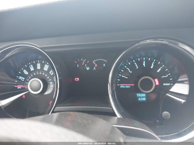 1ZVBP8EM8E5333696 Ford Mustang V6