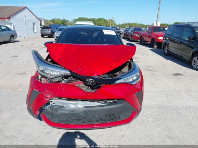 JTNKHMBX3L1066720 Toyota C-HR XLE