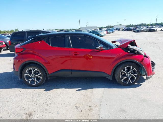 JTNKHMBX3L1066720 Toyota C-HR XLE