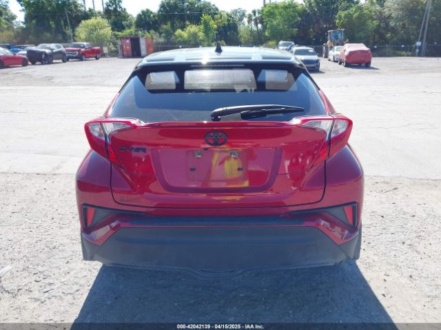 JTNKHMBX3L1066720 Toyota C-HR XLE