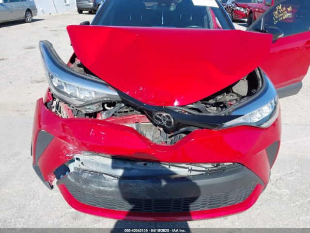 JTNKHMBX3L1066720 Toyota C-HR XLE
