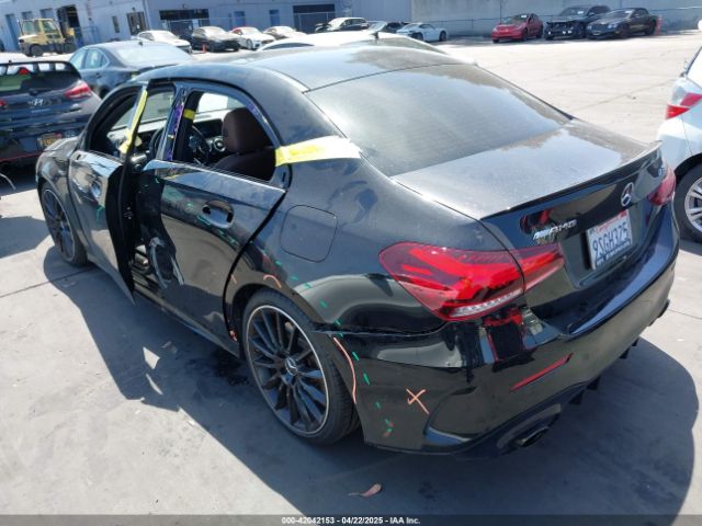 2021 MERCEDES-BENZ AMG A 35 W1K3G5BB1MJ293241 Photo 2