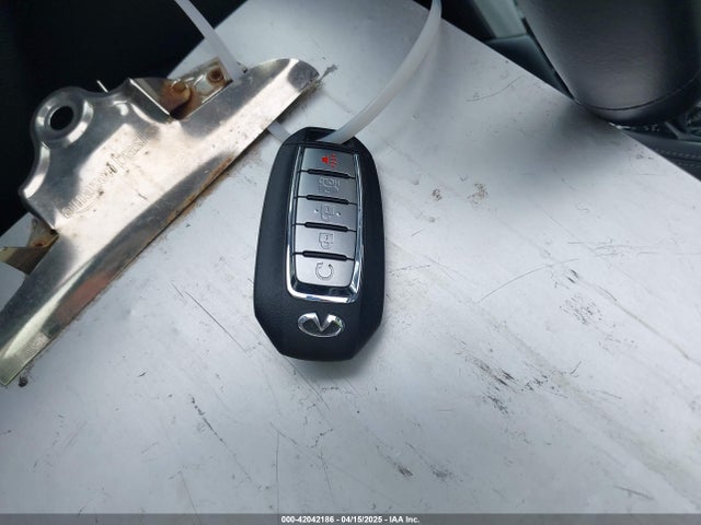 JN1EV7BPXMM705982 Infiniti 3.0l t