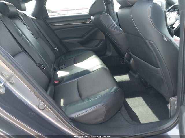 1HGCV1F35JA135185 Honda Accord Sport