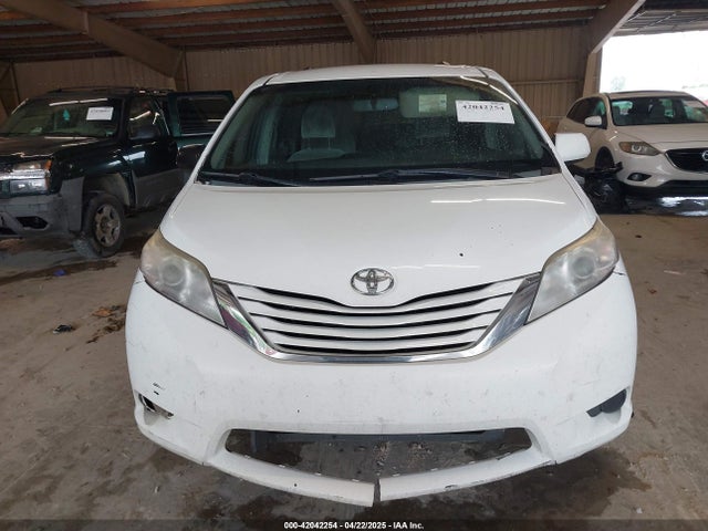 5TDKK3DC9GS699659 Toyota Sienna Le 8 Passenger
