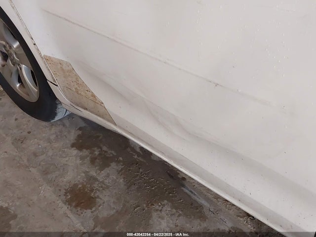 5TDKK3DC9GS699659 Toyota Sienna Le 8 Passenger