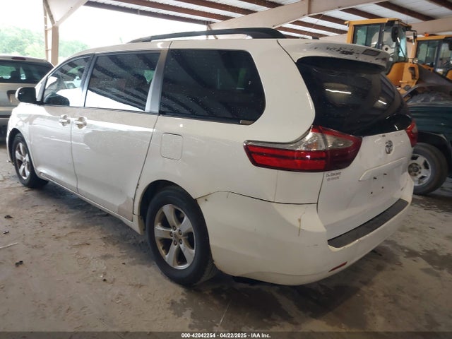 5TDKK3DC9GS699659 Toyota Sienna Le 8 Passenger