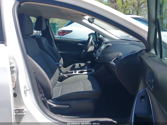 1G1BC5SM8H7254354 Chevrolet Cruze Ls Auto