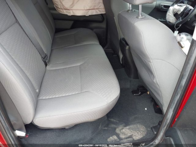 3TYAX5GN7NT060882 Toyota Tacoma Sr
