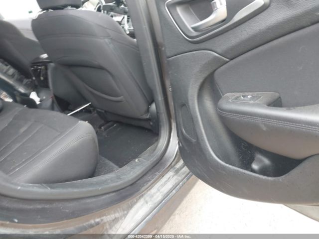 1C3CCCAB6FN569618 Chrysler 200 Limited