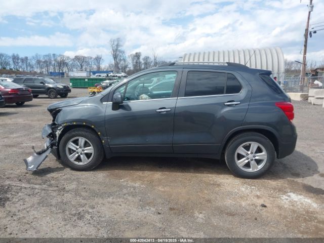 KL7CJLSB1JB581828 Chevrolet Trax Lt