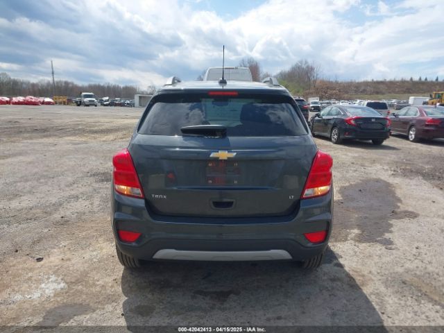 KL7CJLSB1JB581828 Chevrolet Trax Lt