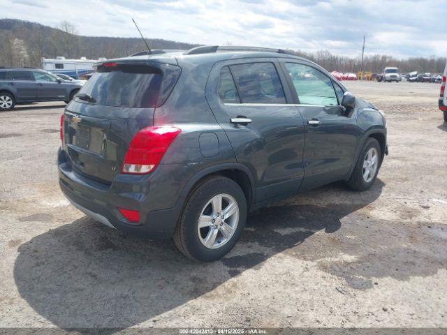 KL7CJLSB1JB581828 Chevrolet Trax Lt