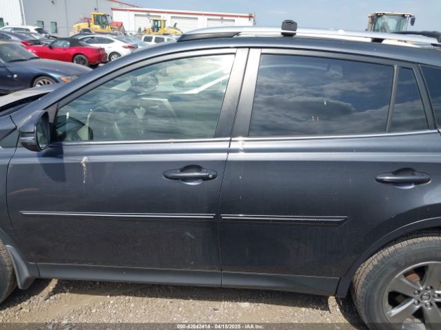JTMWFREV5FD070547 Toyota Rav4 Xle