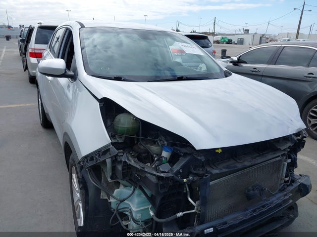 KNDPM3ACXJ7483437 KIA Sportage Lx