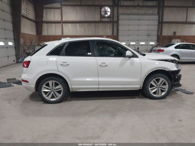 WA1ECCFS0HR009385 Audi Q3 2.0t Premium
