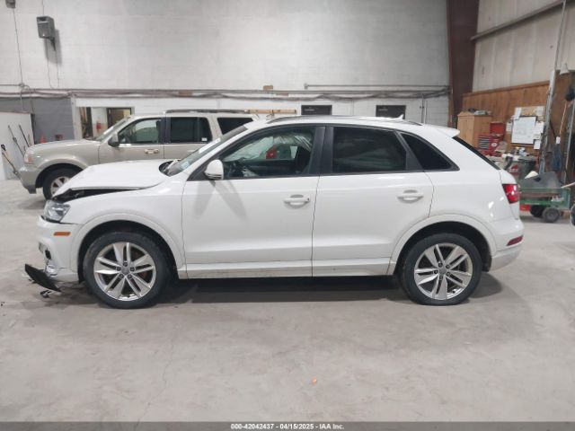 WA1ECCFS0HR009385 Audi Q3 2.0t Premium
