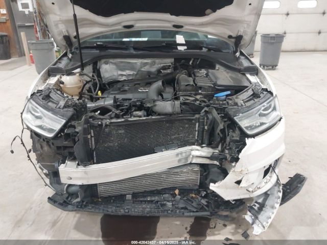 WA1ECCFS0HR009385 Audi Q3 2.0t Premium