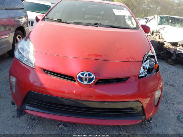 JTDKN3DU6F1913227 Toyota Prius Three