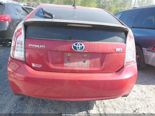 JTDKN3DU6F1913227 Toyota Prius Three