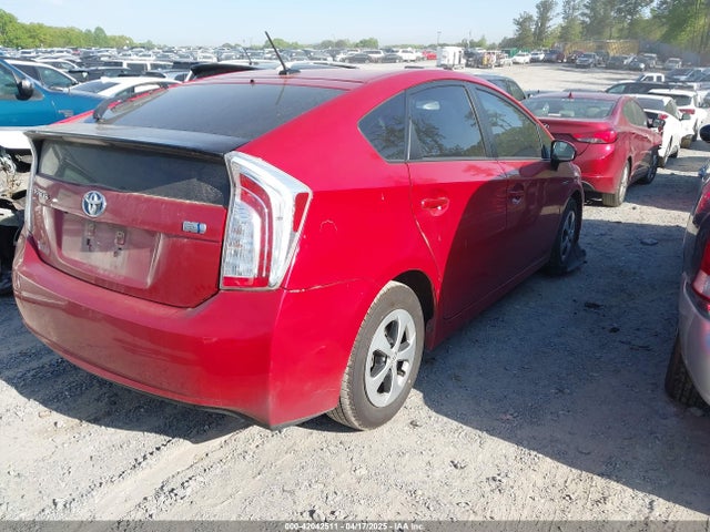 JTDKN3DU6F1913227 Toyota Prius Three