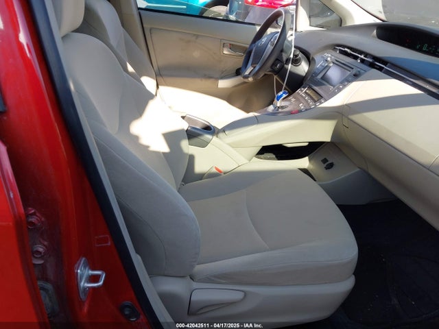 JTDKN3DU6F1913227 Toyota Prius Three