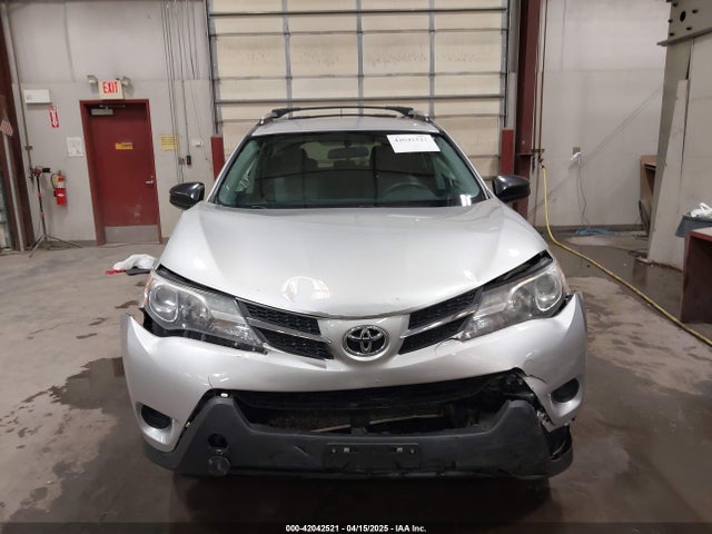 2T3BFREV2FW397957 Toyota RAV4 LE