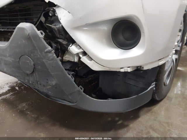 2T3BFREV2FW397957 Toyota RAV4 LE