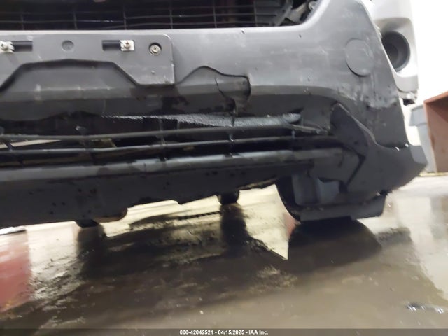 2T3BFREV2FW397957 Toyota RAV4 LE
