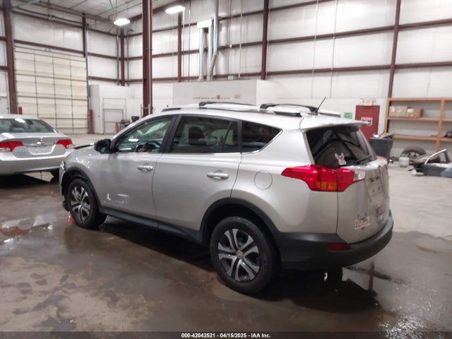 2T3BFREV2FW397957 Toyota RAV4 LE