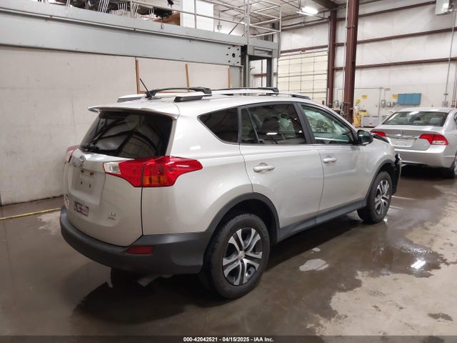 2T3BFREV2FW397957 Toyota RAV4 LE