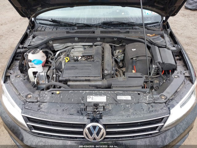3VW267AJ8GM379129 Volkswagen Jetta 1.4t S