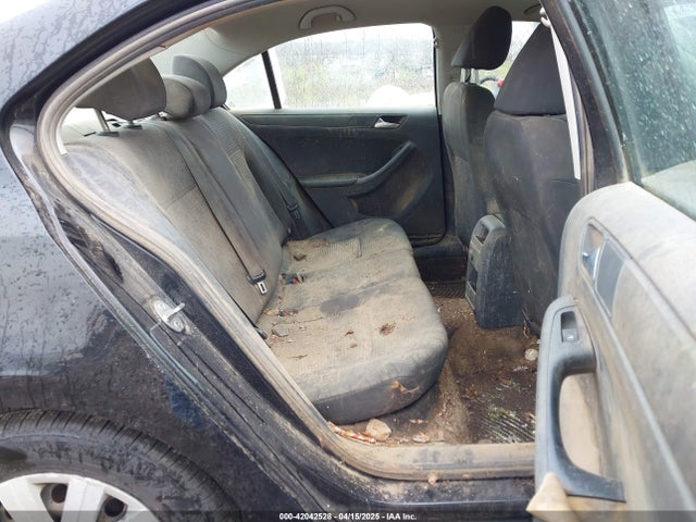 3VW267AJ8GM379129 Volkswagen Jetta 1.4t S
