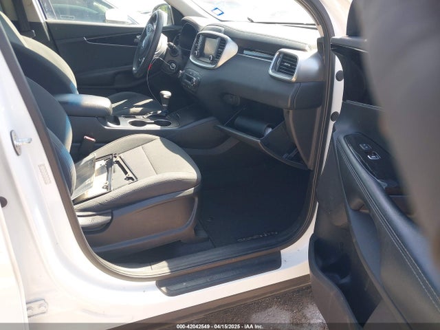 5XYPG4A50KG565227 KIA Sorento 3.3l Lx