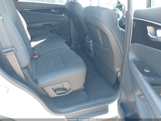 5XYPG4A50KG565227 KIA Sorento 3.3l Lx