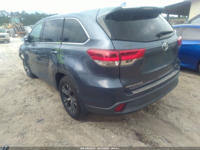 Toyota Highlander Le Plus 2018 5TDBZRFH6JS800526 Image 3