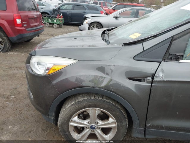 1FMCU0G74FUC07038 Ford ESCAPE SE